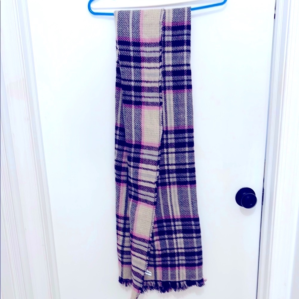 Plaid Scarf with Fringe